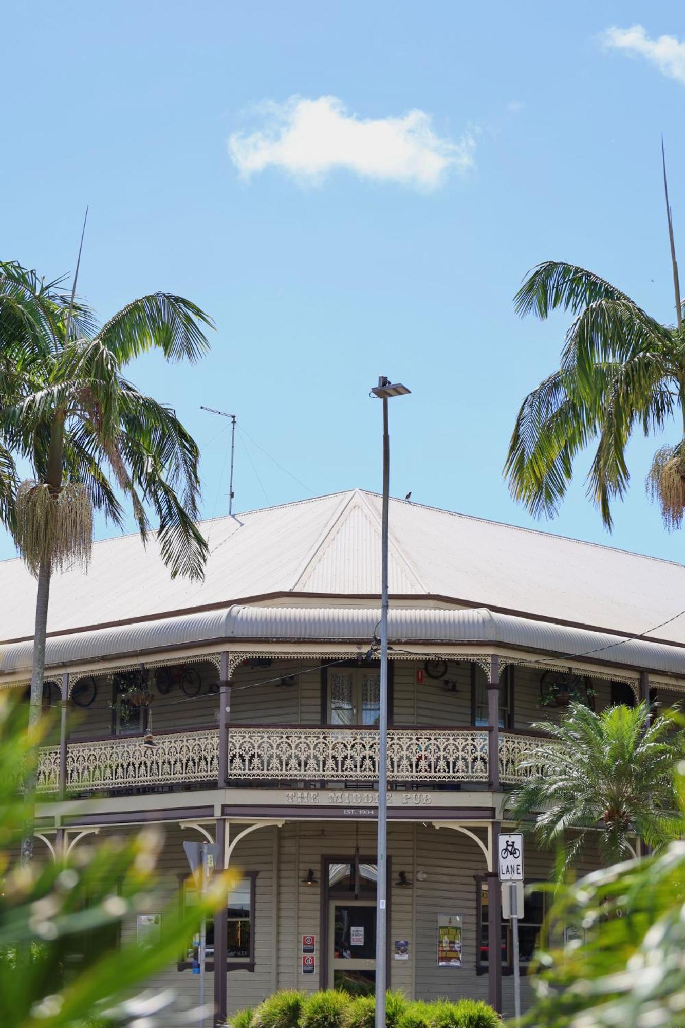 The Middle Pub Hotel Mullumbimby Kültér fotó